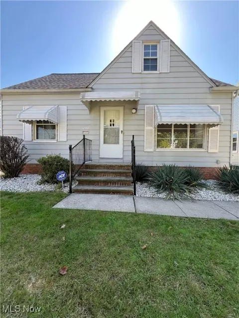 12208 Tonsing Dr, Cleveland, OH 44125