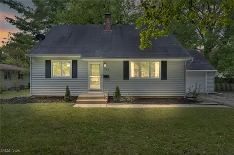 521 W College St, Oberlin, OH 44074
