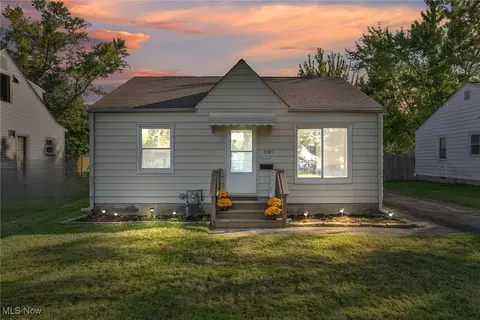 1101 Waverly Rd, Eastlake, OH 44095