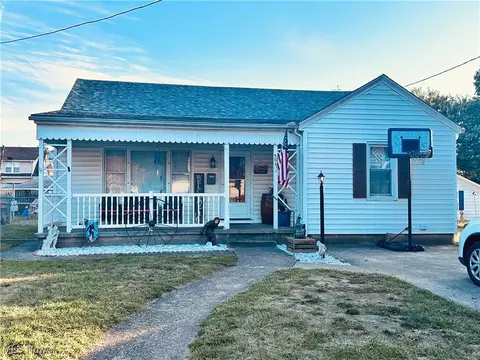 506 Smithfield Ave, Zanesville, OH 43701