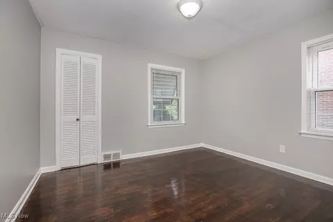 Bedroom - 347 E 214th St, Euclid, OH 44123 photo 1 of 4