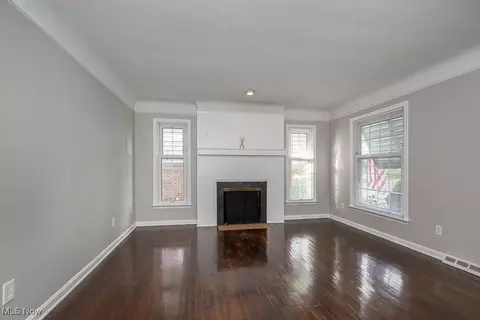 Living - 347 E 214th St, Euclid, OH 44123 photo 1 of 3