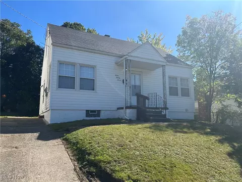 1227 Crestview Ave, Akron, OH 44320
