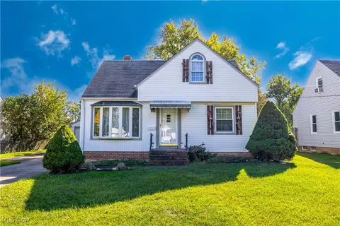 35614 Kilarney Rd, Willoughby, OH 44094