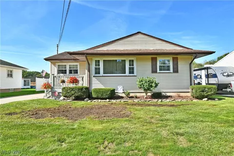 1608 Morris Pl, Niles, OH 44446