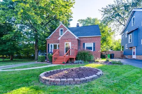 1967 E 224th St, Euclid, OH 44117 photo 3