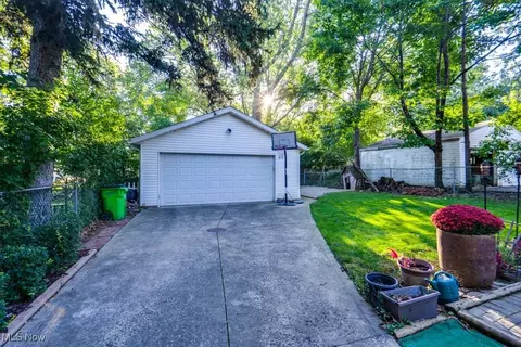 1967 E 224th St, Euclid, OH 44117 photo 12