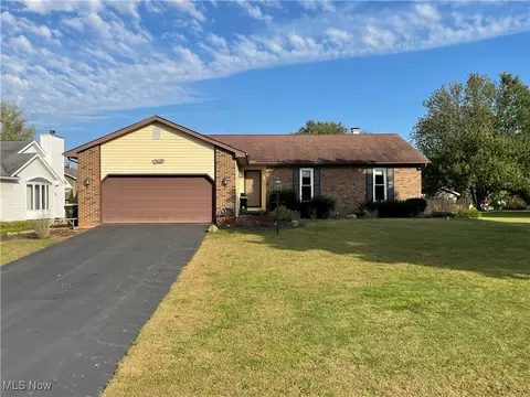7597 Buchanan Dr, Youngstown, OH 44512