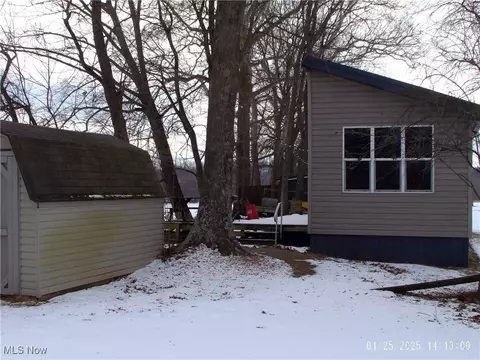 10100 Dresden, Dresden, OH 43821 photo 2