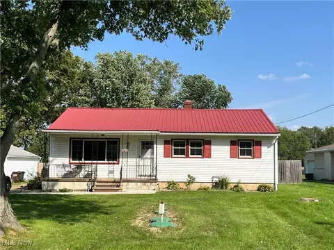5775 Oberlin Rd, Amherst, OH 44001