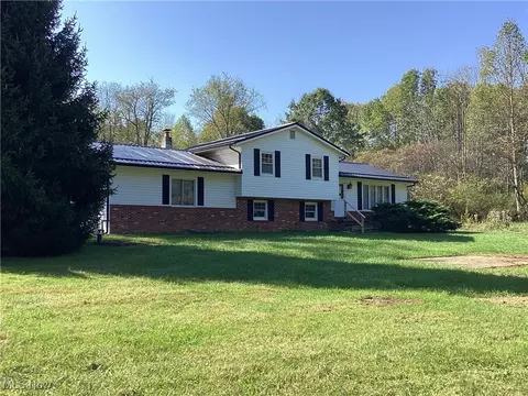 35901 Salem Grange Rd, Salem, OH 44460