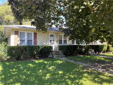 1310 W 37 St, Lorain, OH 44053