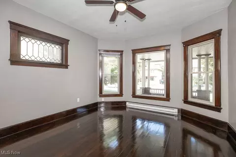 Living - 1866 E 32nd St, Lorain, OH 44055 photo 3 of 8