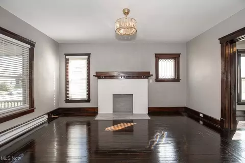 Living - 1866 E 32nd St, Lorain, OH 44055 photo 1 of 8