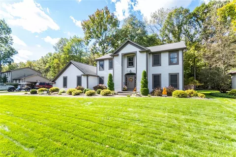 7692 Spring Park Dr, Boardman, OH 44512 photo 2