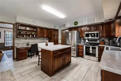 7692 Spring Park Dr, Boardman, OH 44512 photo 13