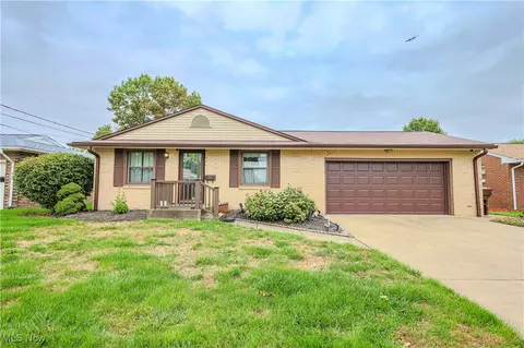 223 Kennedy St, Louisville, OH 44641