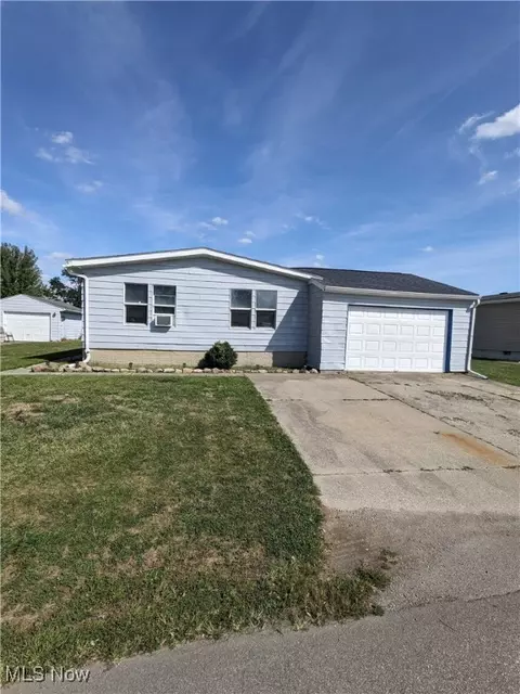 510 Arabian Ct, Lagrange, OH 44050