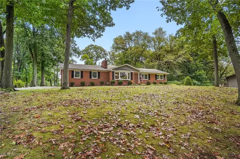 449 E Comet Rd, Clinton, OH 44216 photo 2