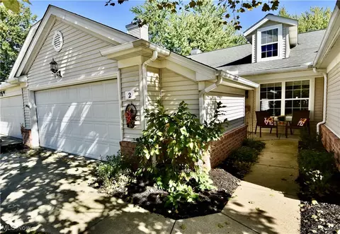 2 Community Dr, Avon Lake, OH 44012