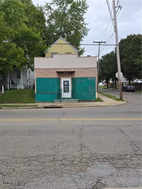851 Grant St, Akron, OH 44311