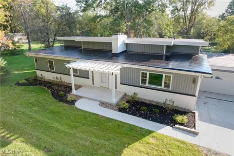 815 Sugar Rd, Copley, OH 44321 photo 3