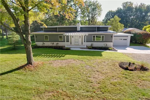 815 Sugar Rd, Copley, OH 44321 photo 2