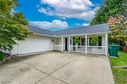 311 W Parkway Dr, Madison, OH 44057