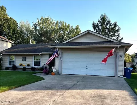 509 Appleseed Dr, Lorain, OH 44053