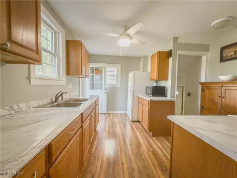 Entry Way - 75 Eldred Ave, Bedford, OH 44146 photo 1 of 1
