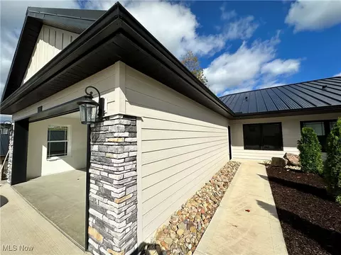 1023 Sycamore Ln, Millersburg, OH 44654
