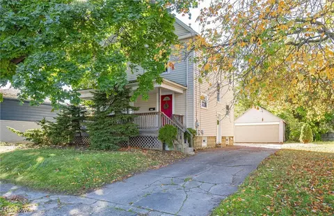 1336 W Waterloo Rd, Akron, OH 44314