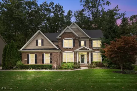514 Long Cv, Avon Lake, OH 44012