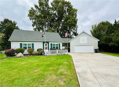 4582 Montrose Ave, Youngstown, OH 44512