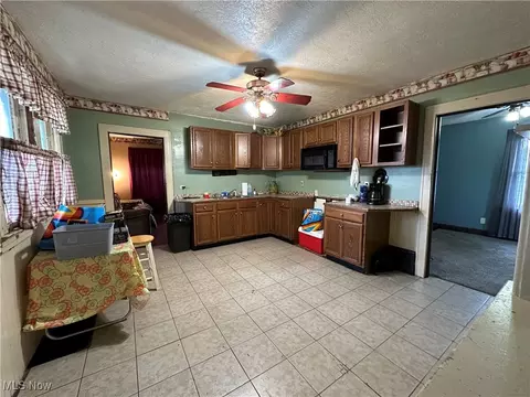 Kitchen - 1242 Columbus Ave, Ashtabula, OH 44004 photo 2 of 2