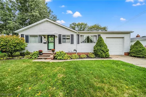 1854 Eldon Dr, Wickliffe, OH 44092