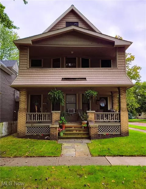 2988 W 12th St, Cleveland, OH 44113