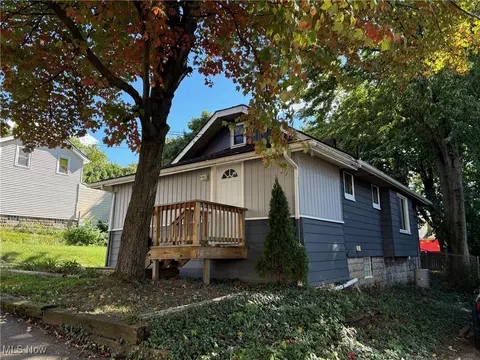 1438 Laffer Ave, Akron, OH 44305