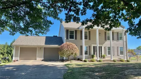 11315 Indian Hills Dr NE, Bolivar, OH 44612