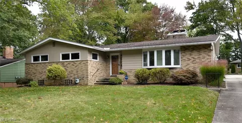 2071 Wyndham Rd, Akron, OH 44313