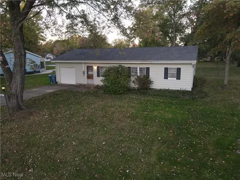 5663 Fairland Rd, New Franklin, OH 44216