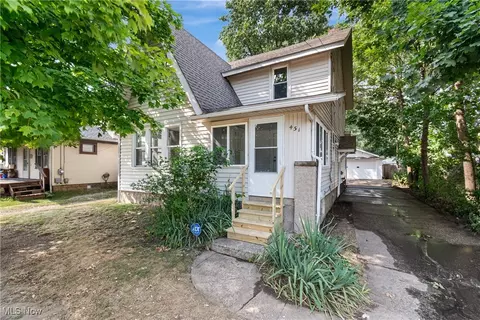 451 W Waterloo Rd, Akron, OH 44314