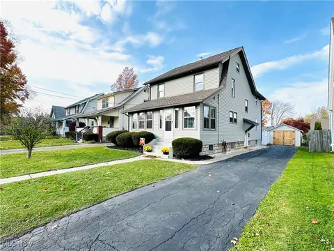 11 E Parkcliff Ave, Struthers, OH 44471 photo 9