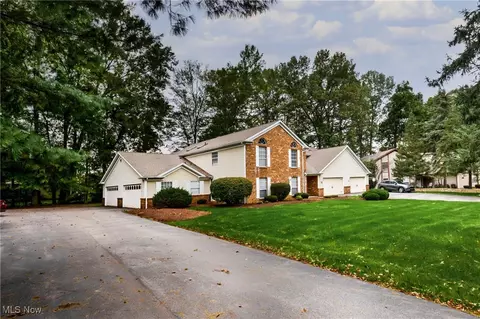 1324 Fox Run Dr, Boardman, OH 44512 photo 2
