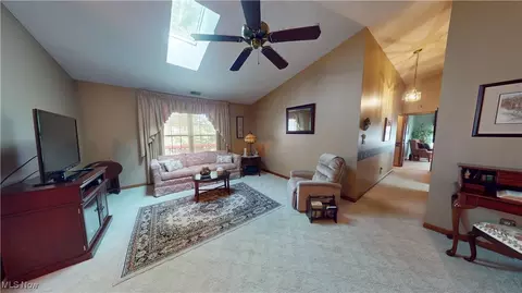 1324 Fox Run Dr, Boardman, OH 44512 photo 4