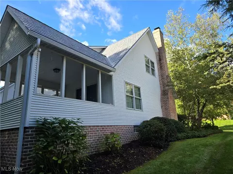 415 High Point Dr, Wadsworth, OH 44281 photo 4