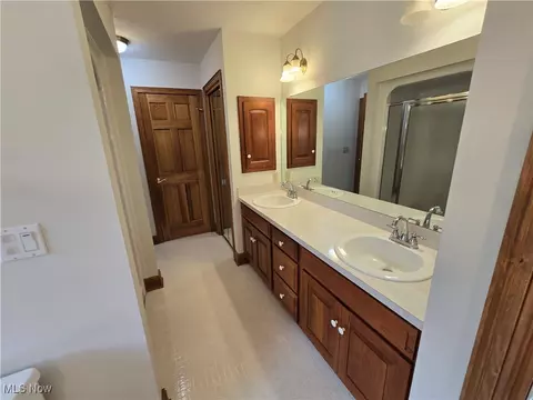 415 High Point Dr, Wadsworth, OH 44281 photo 34