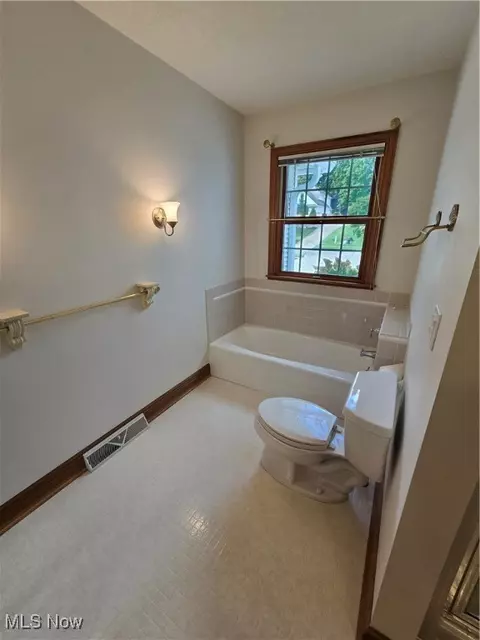 415 High Point Dr, Wadsworth, OH 44281 photo 35