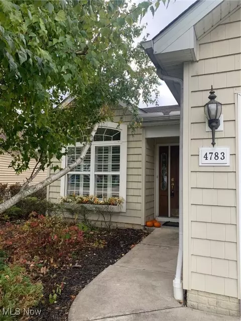 4783 Hawk Ln, Lorain, OH 44053