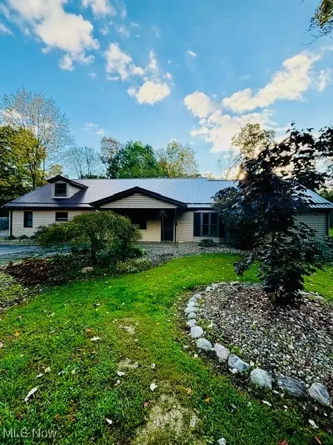 3072 Barclay Messerly Rd, Southington, OH 44470